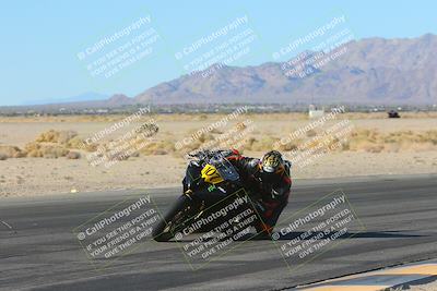 media/Jan-10-2025-CVMA Friday Practice (Fri) [[489e0da257]]/Group 4 and Trackday/Session 2 (Turn 4 Inside)/